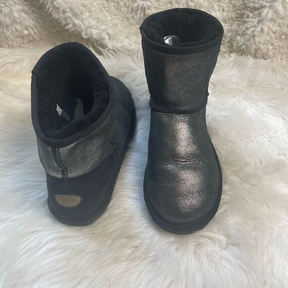EMU Australia Stinger Metallic pewter and black sheepskin mini boots size 9 - Picture 5 of 10
